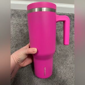Dark Pink Hydrapeak Tumbler.